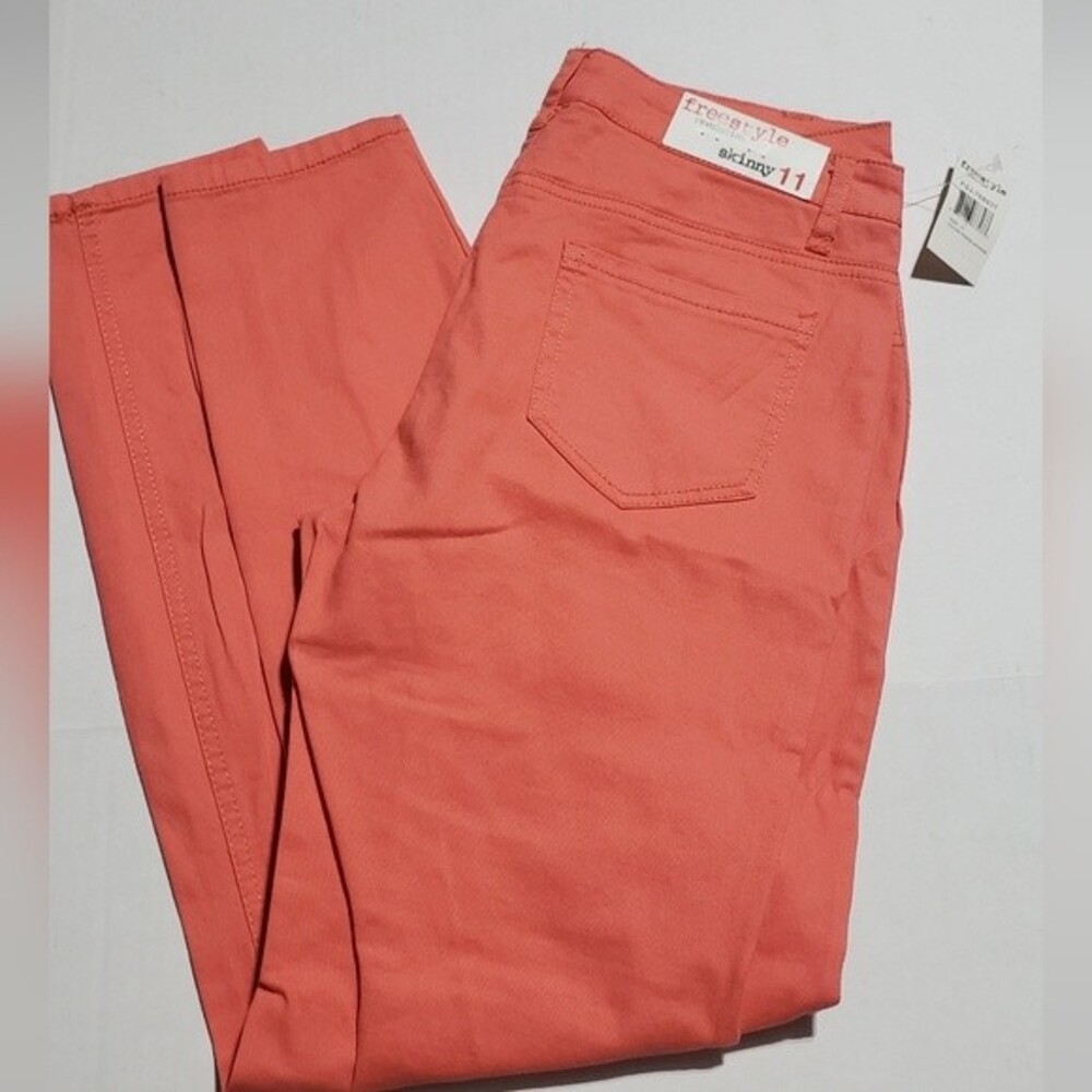 NWT Freestyle Revolution Skinny Jeans Size 11